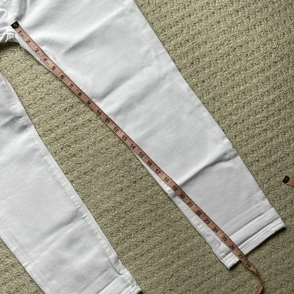 SOLD7 For All Mankind NWT Josefina Feminine Boyfriend Jeans in White Size 27 NEW - Picture 15 of 16